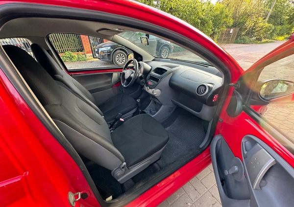 Toyota Aygo cena 9900 przebieg: 139000, rok produkcji 2006 z Warszawa małe 301